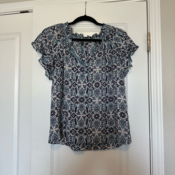 Max Studio Blue and White Flutter Sleeve Ruffled Blouse - Picture 1 of 6
